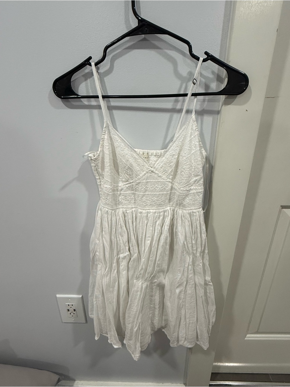 Aeropostale White Lace Bodice Spaghetti Strap Slip Dress